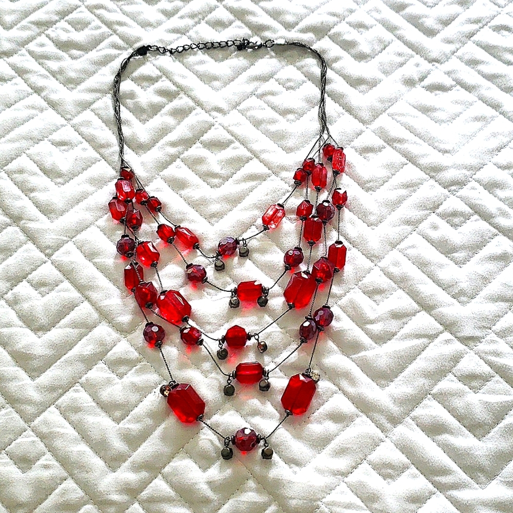 Red tiered necklace